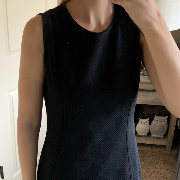 Black dress - Picture 4 of 6